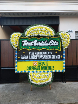 Papan Bunga Duka di Muara Pawan
