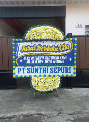 Papan Bunga Duka di Muara Pawan