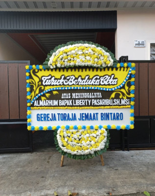 Papan Bunga Duka di Muara Pawan