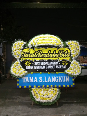 Papan Bunga Duka di Muara Pawan